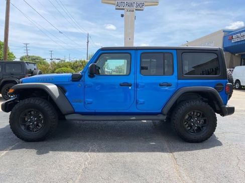 Used 2024 Jeep Wrangler Unlimited image 2