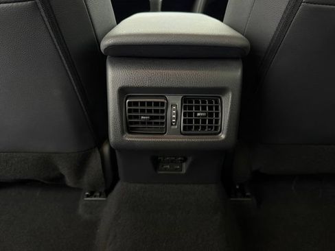 Used 2025 Toyota Camry SE FWD image 33