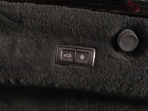 Used 2021 Bentley Continental GT image 25