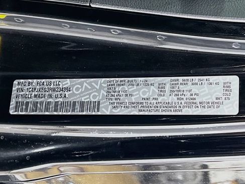Used 2024 Jeep Wrangler Unlimited Sahara w/ Technology Group AWD/4WD image 29