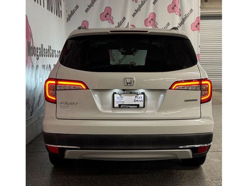 Used 2022 Honda Pilot Touring image 11
