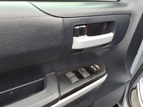 Used 2019 Toyota Tundra SR5 image 12
