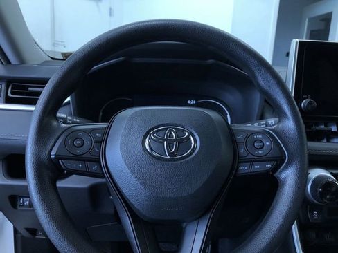 Certified 2025 Toyota RAV4 LE AWD/4WD image 16