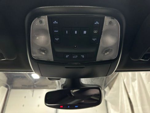 Used 2020 Jeep Grand Cherokee Trackhawk image 40