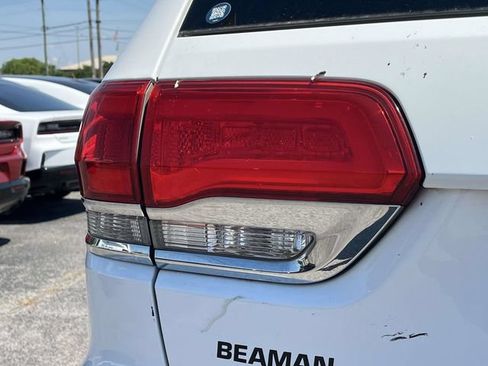Used 2015 Jeep Grand Cherokee Limited AWD/4WD image 10