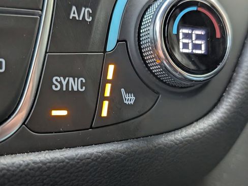 Used 2023 Chevrolet Equinox RS w/ RS Leather Package FWD image 32