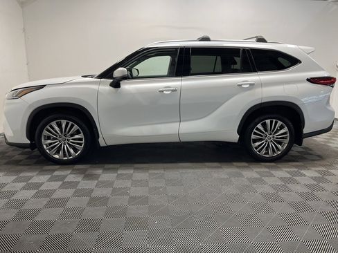 Used 2022 Toyota Highlander Platinum image 24
