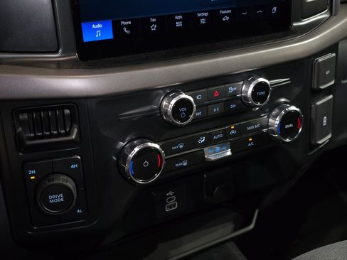 New 2025 Ford F150 XLT w/ Equipment Group 301A Standard image 21