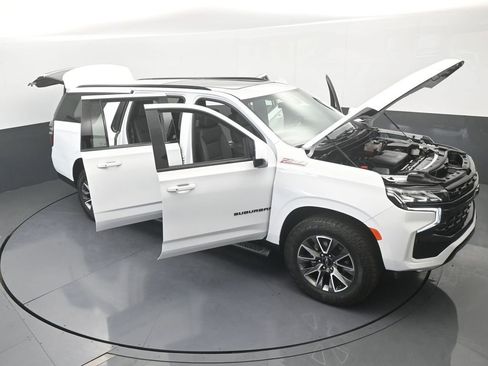 Used 2024 Chevrolet Suburban Z71 image 76