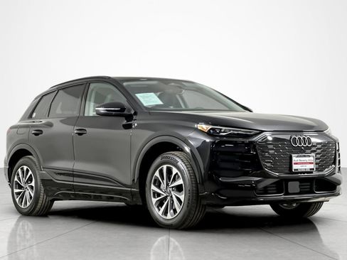Used 2025 Audi Q6 e-tron Premium w/ Convenience Package image 7
