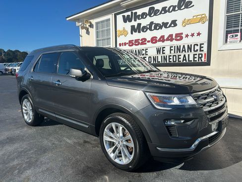 Used 2018 Ford Explorer Limited image 2