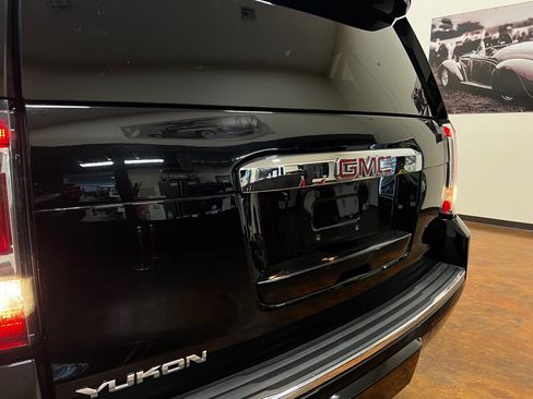 Used 2018 GMC Yukon Denali w/ Denali Ultimate Package AWD/4WD image 47