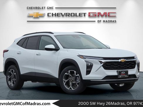New 2026 Chevrolet Trax LT w/ Driver Confidence Package image 1