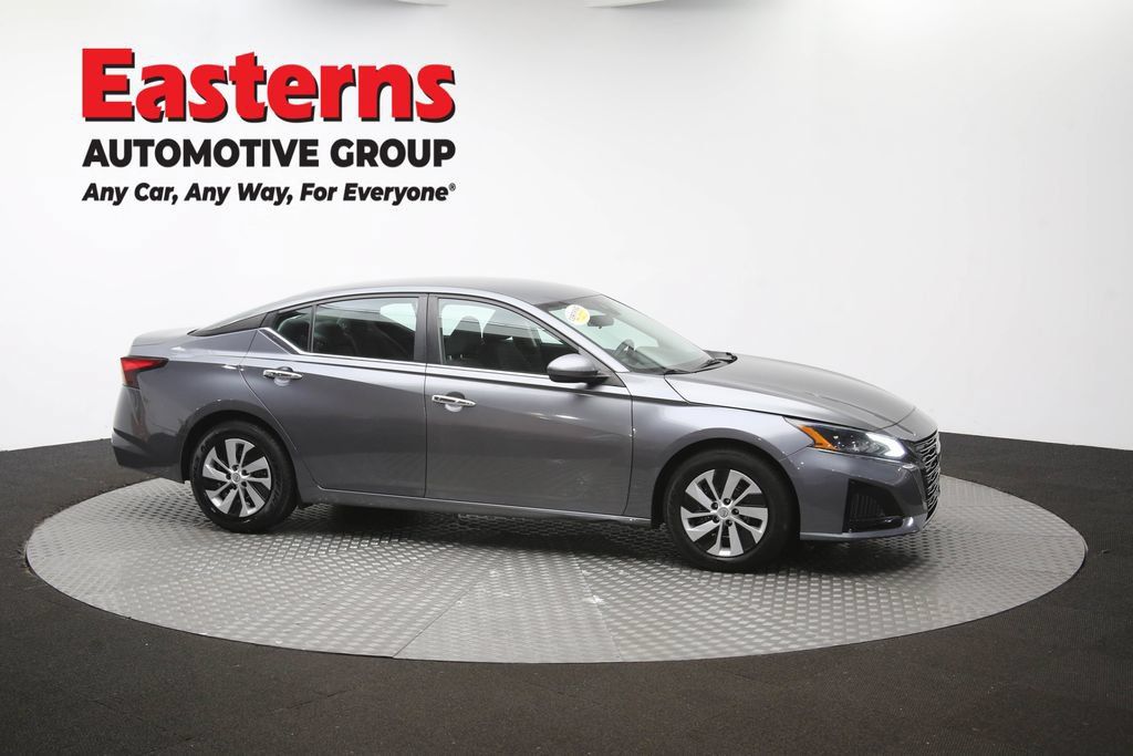 Used 2023 Nissan Altima 2.5 S FWD image 45
