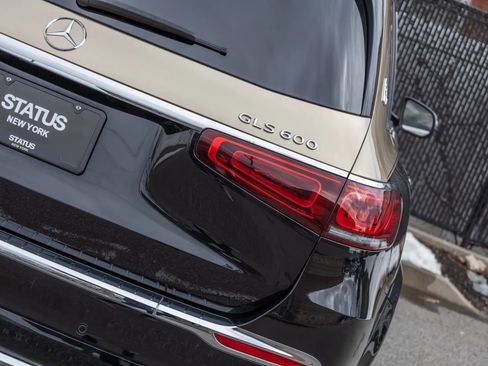 Used 2023 Mercedes-Benz Maybach GLS 600 4MATIC image 36