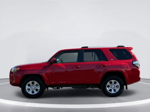 Used 2024 Toyota 4Runner SR5 RWD image 3