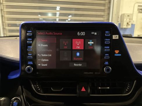 Used 2020 Toyota C-HR XLE image 20