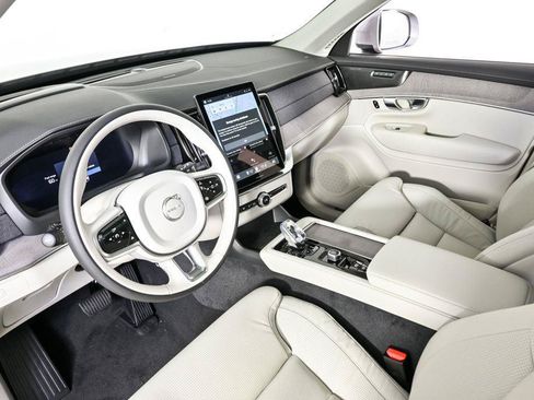 Used 2026 Volvo XC90 B6 Ultra w/ Protection Package AWD/4WD image 4