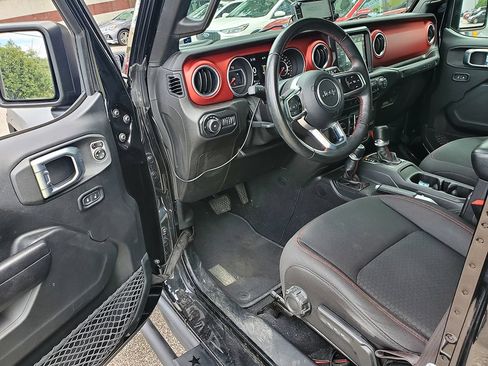 Used 2018 Jeep Wrangler Unlimited Rubicon AWD/4WD image 5