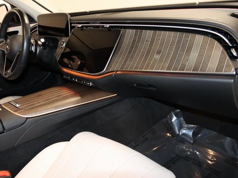 Used 2025 Mercedes-Benz E 350 4MATIC Sedan image 64