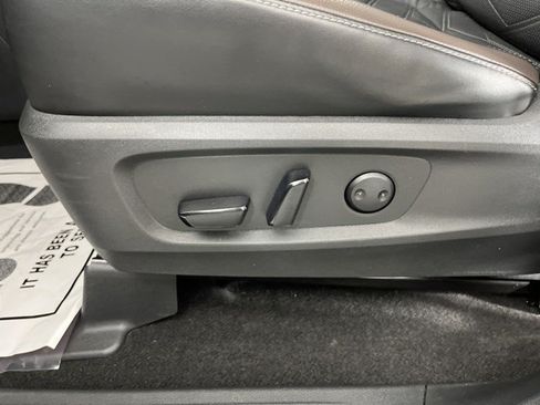Used 2023 Nissan Pathfinder Platinum w/ Cargo Package AWD/4WD image 30