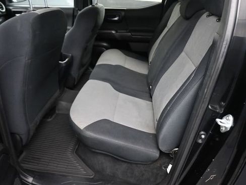 Used 2021 Toyota Tacoma TRD Off-Road AWD/4WD image 72
