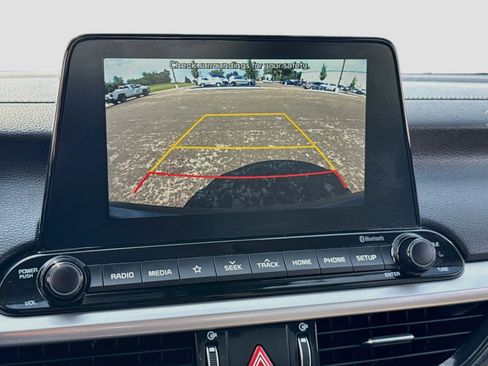 Used 2020 Kia Forte LXS FWD image 17
