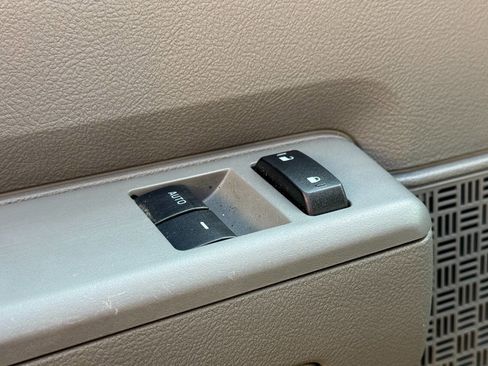 Used 2011 Ford E-350 and Econoline 350 Extended Super Duty w/ PWR Group image 26