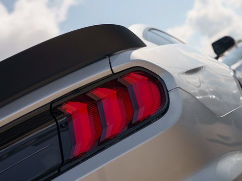 Certified 2020 Ford Mustang Premium RWD image 27