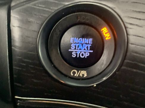 Used 2020 Jeep Grand Cherokee High Altitude RWD image 16