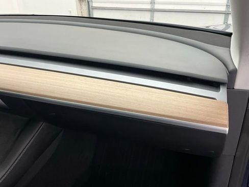 Used 2023 Tesla Model 3 Standard Range image 12