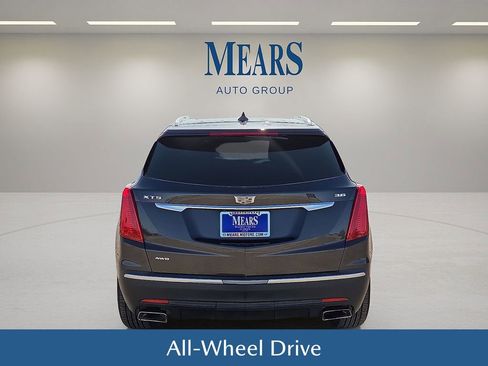 Used 2018 Cadillac XT5 Luxury w/ Driver Awareness Package image 5