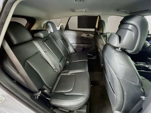 Used 2023 Kia Sportage EX FWD image 28