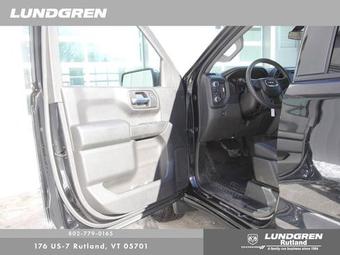 Used 2020 GMC Sierra 1500 4x4 Crew Cab w/ Convenience Package image 12