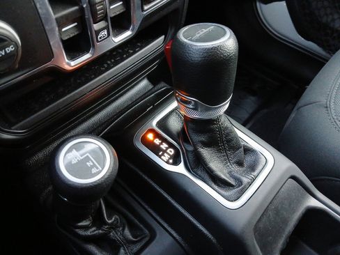 Certified 2020 Jeep Gladiator Sport w/ Quick Order Package 24S image 41