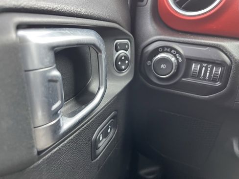 Used 2020 Jeep Wrangler Unlimited Rubicon image 14