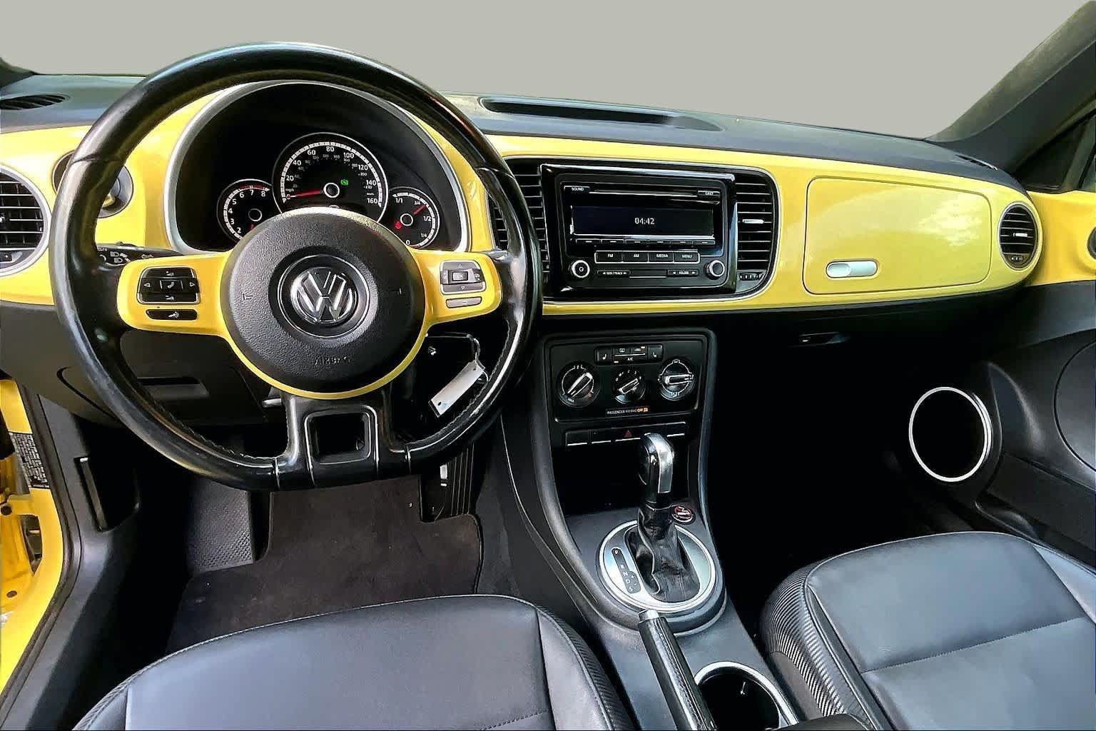 Used 2014 Volkswagen Beetle 2.5 FWD image 14