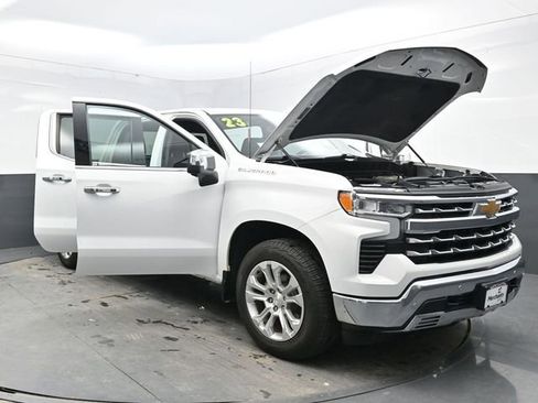 Used 2023 Chevrolet Silverado 1500 LTZ AWD/4WD image 33