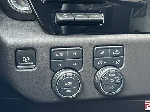 Certified 2024 Chevrolet Silverado 1500 LTZ w/ LTZ Premium Package image 32