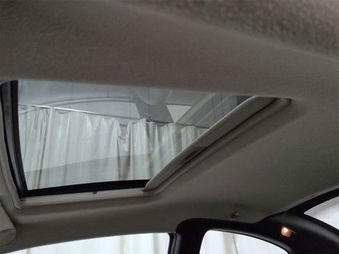 Used 2004 Dodge Stratus R/T w/ Leather Interior Group image 19