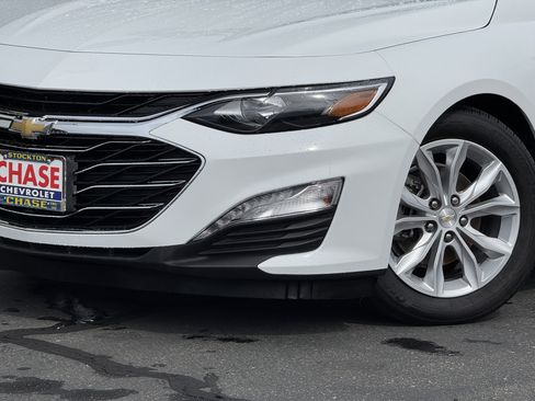 Used 2022 Chevrolet Malibu LT image 3