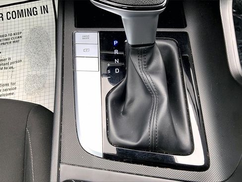 Used 2023 Hyundai Elantra SEL image 16