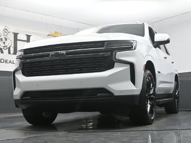 Used 2022 Chevrolet Tahoe RST w/ Luxury Package AWD/4WD image 4