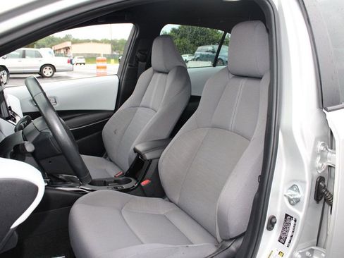 Used 2023 Toyota Corolla SE image 18