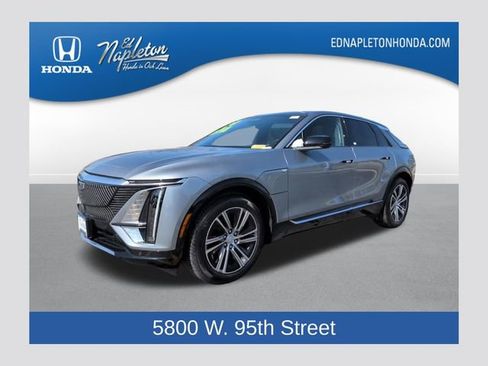 Used 2024 Cadillac Lyriq Luxury w/ LPO, Floor Liner Package AWD/4WD image 1