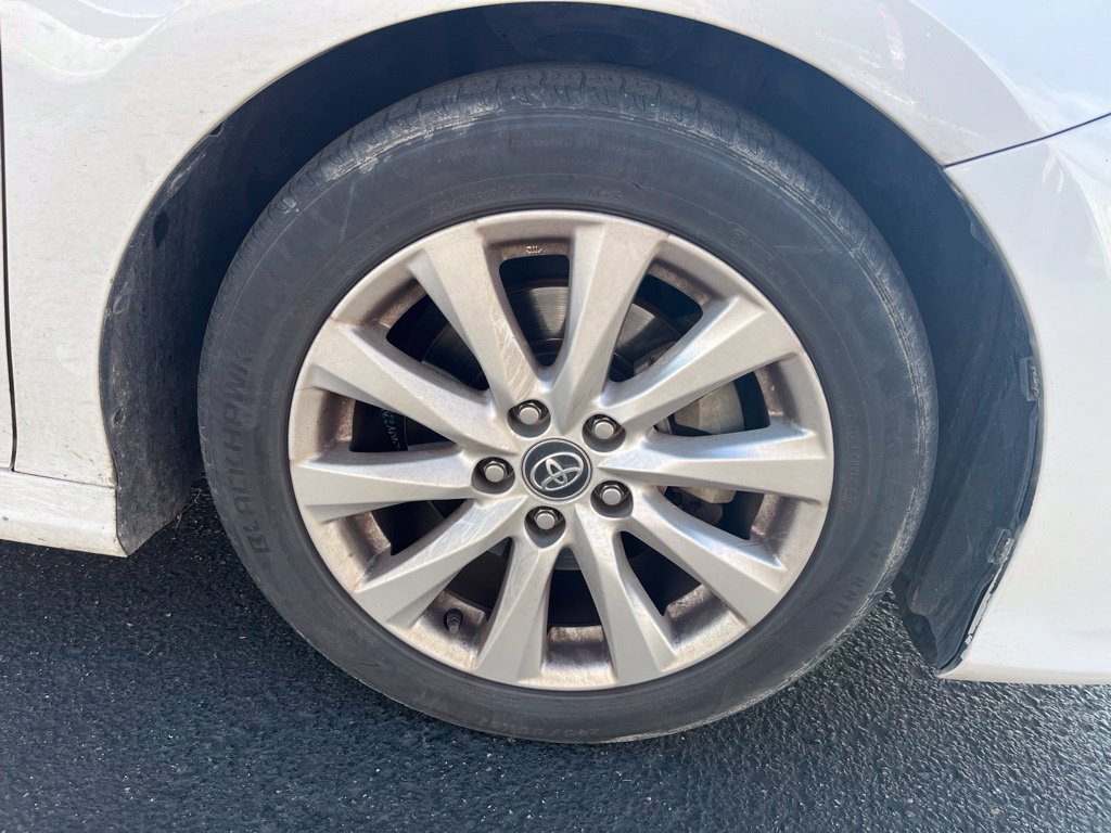 Used 2019 Toyota Camry LE FWD image 12