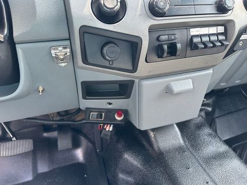 Used 2016 Ford F550 4x4 Crew Cab Super Duty image 23