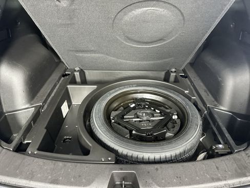 Used 2025 Chevrolet Blazer LT FWD image 27