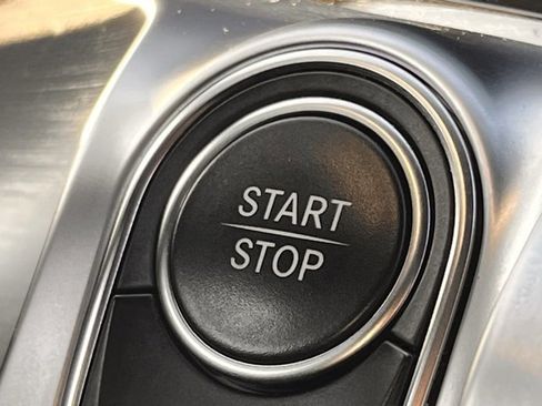 Used 2022 Mercedes-Benz EQB 350 4MATIC image 14