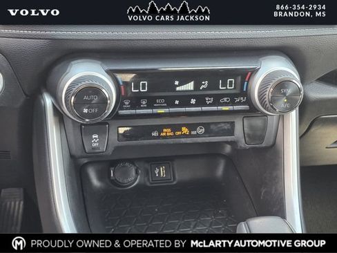 Used 2024 Toyota RAV4 XLE AWD/4WD image 21